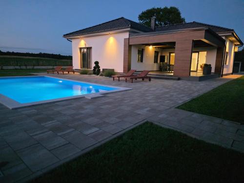 Pisarovina Villa | Blackberry Guesthouse
