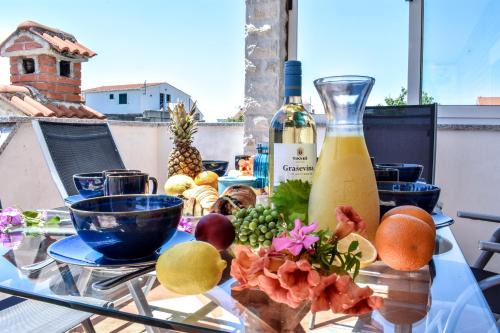 Pirovac Villa | Blue Swan Residence - Central Pirovac - Beach - Netflix