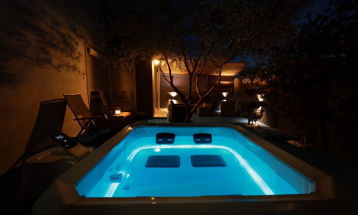 Drage Apartment | Borna - One Bedroom apartment with Terrace and Hot Tub (A2)