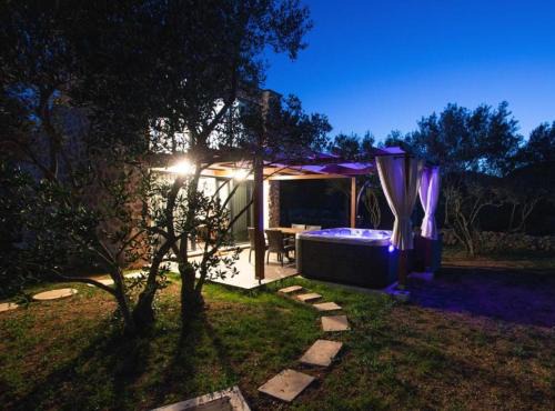 Lukoran House | Capesanta