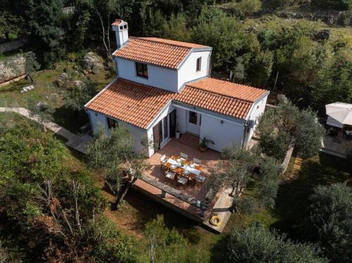 Veli Losinj House | Casa Tramonto I Peaceful Family House with garden, Veli Lošinj