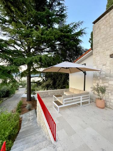 Mastrinka Villa | Cedrus House - New Prestige Stay