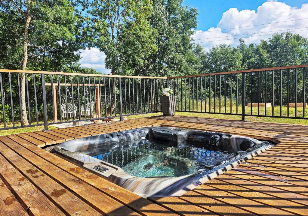 Lovinac Ski Chalet | Chalet Tomina Koliba Lika by Interhome