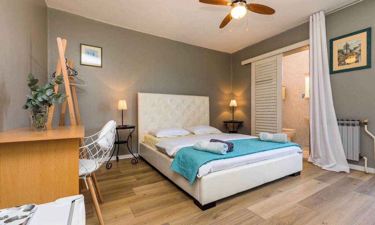 Cove Murtar House | Charming, family-run lodging with a long tradition of hosting guests.