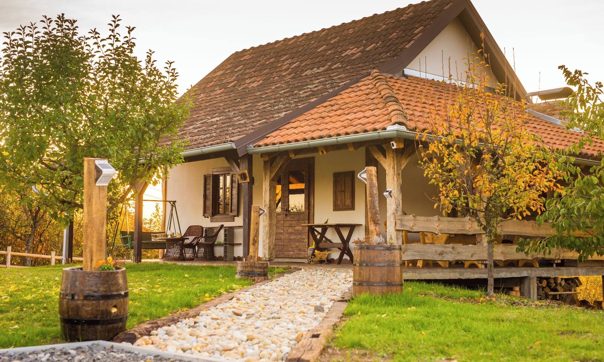 Sibinj House | Charming home with terrace and BBQ in peaceful Slavonian countryside.