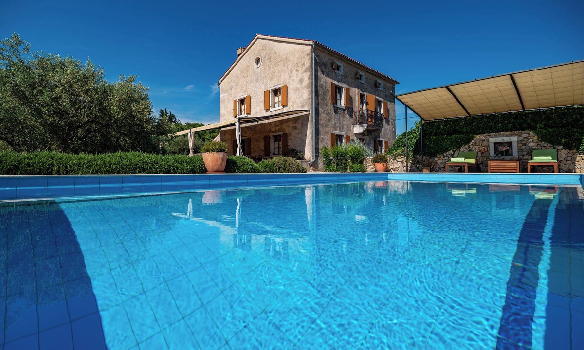 Skrbcici Villa | Charming old stone house with a swimming pool and olive grove