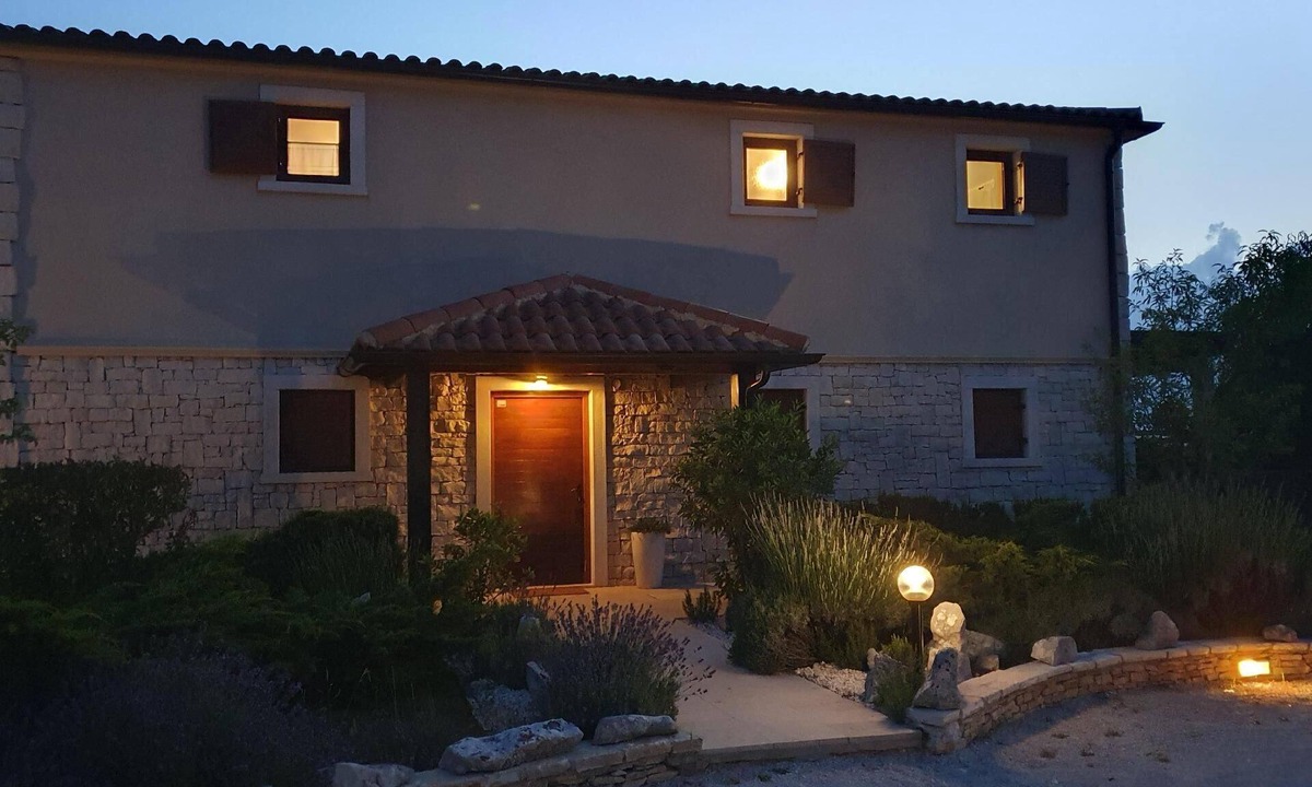 Cabrunici House | Charming Villa Histra with pool and huge garden