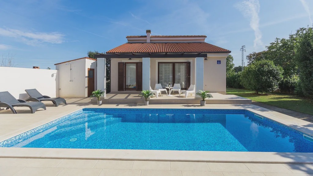 Sisan Villa | Charming villa with pool near Pula