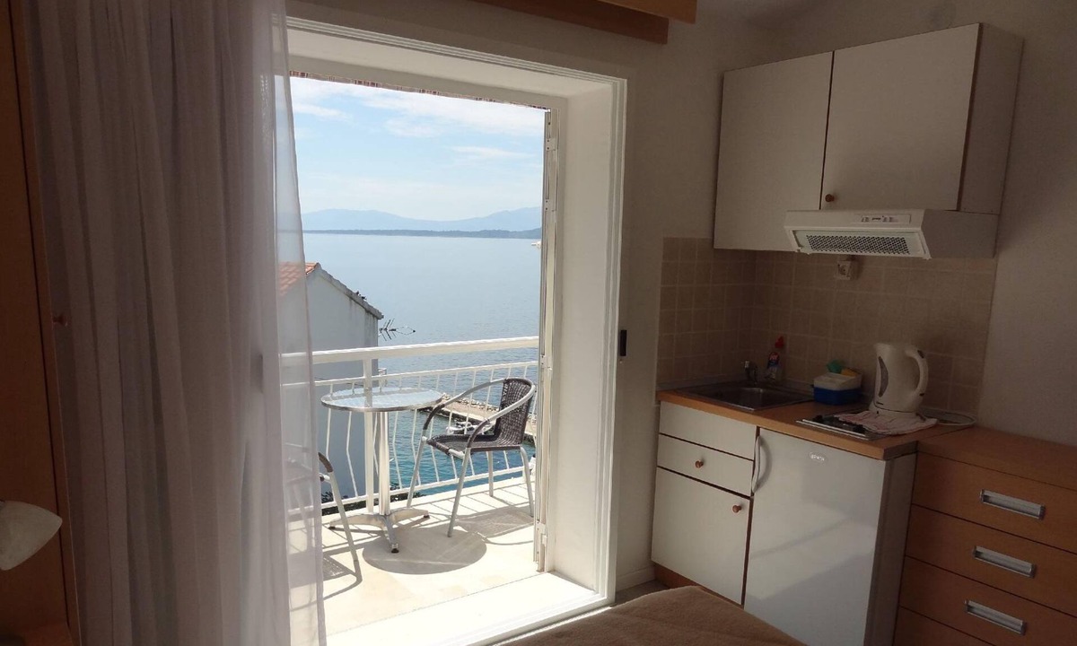 Zivogosce Apartment | Comfortable studio apartment with sea view