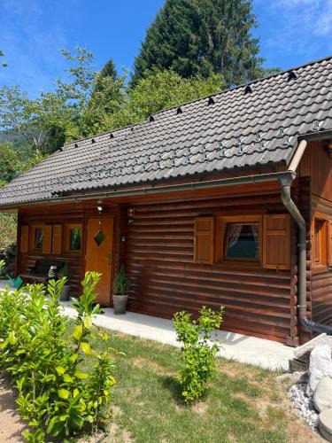 Studor House | Cottage Ladybug