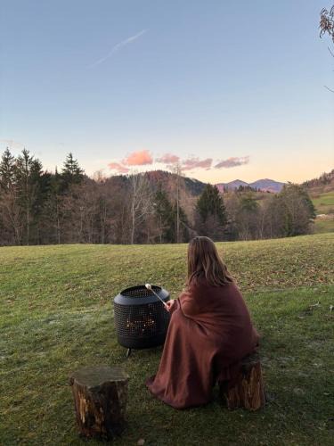 Lukovica Ski Chalet | Countryside cottage with mountain view