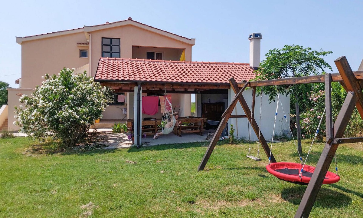 Ljubac Apartment | Cozy apartment in Ljubac with house sea view