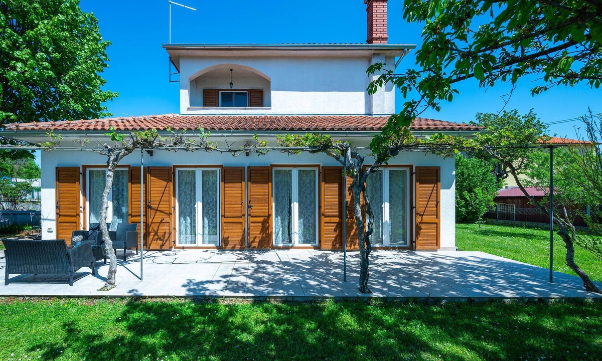 Zminj House | Cozy home in Zminj with WiFi