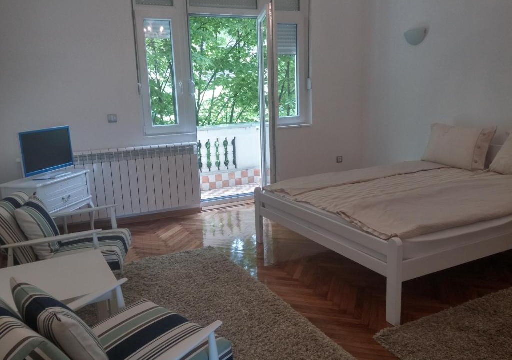 Dorcol Hostel | Cricket 2 Hostel
