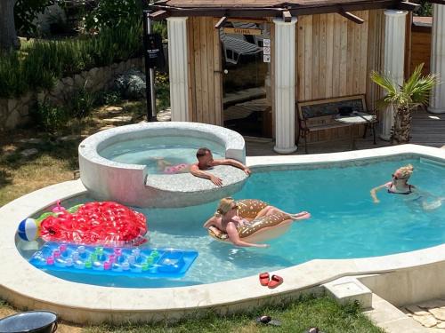 Supetarska Draga Apartment | Croatia holidays with pool & sauna, near sandy beach - Rab Villa Agata