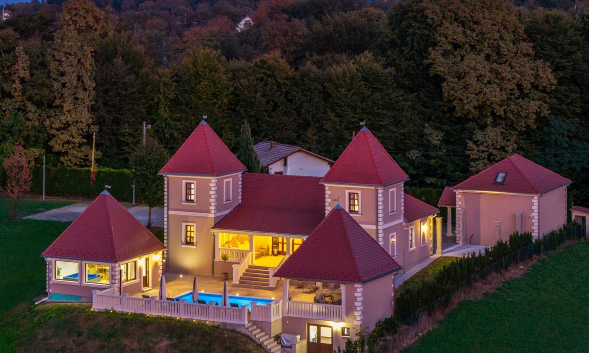 Sveti Ilija Villa | Dvori Perdedaj by Villas Guide