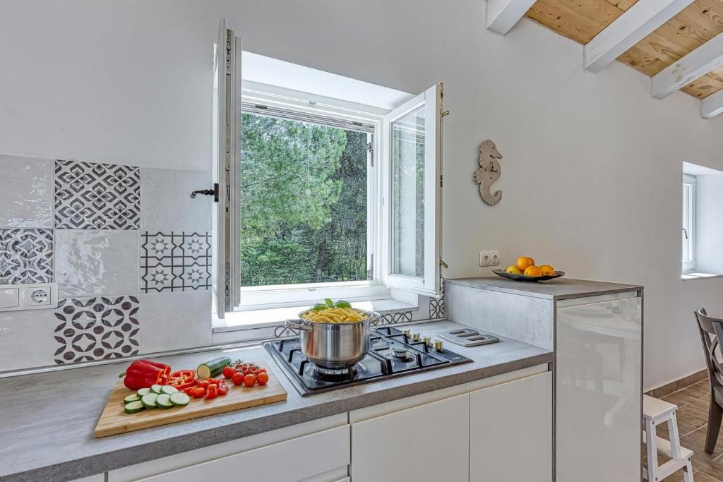 Cunski House | Eco House Casa Grigia Zabodarski Beach - Happy Rentals