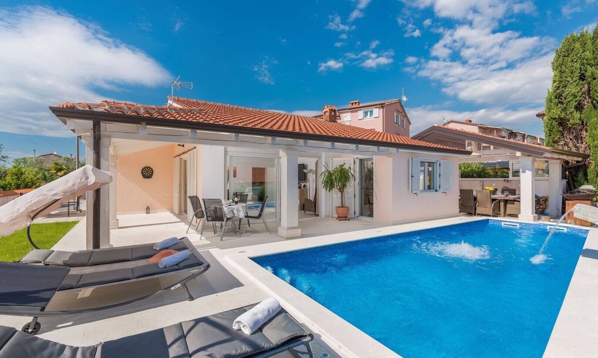 Zbandaj Villa | Elegant Villa Delijamo with private Pool near Poreč – Peaceful Istrian Escape