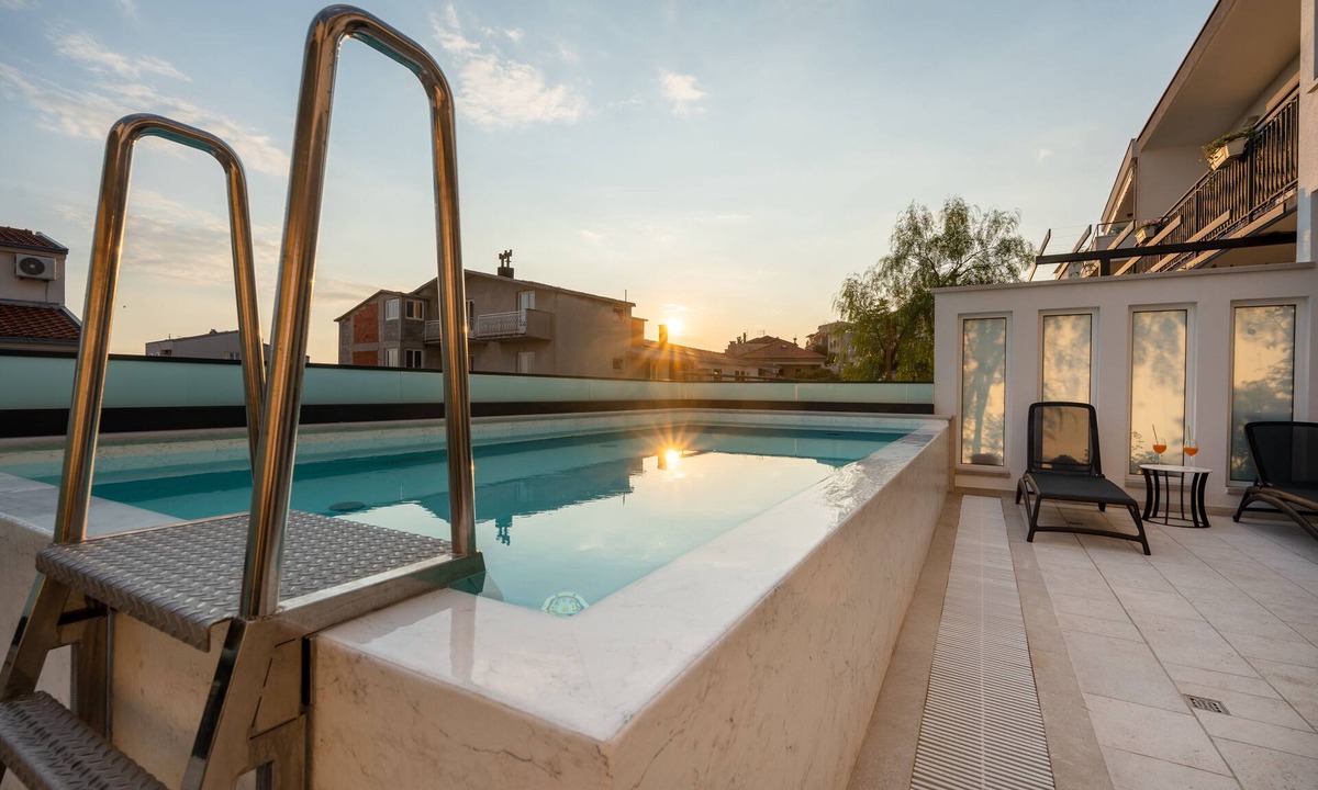 Bili brig Villa | Elite villa- 5 minutes to the beach