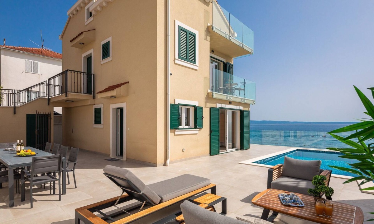 Stobrec House | Epetium Beach Villa by Interhome