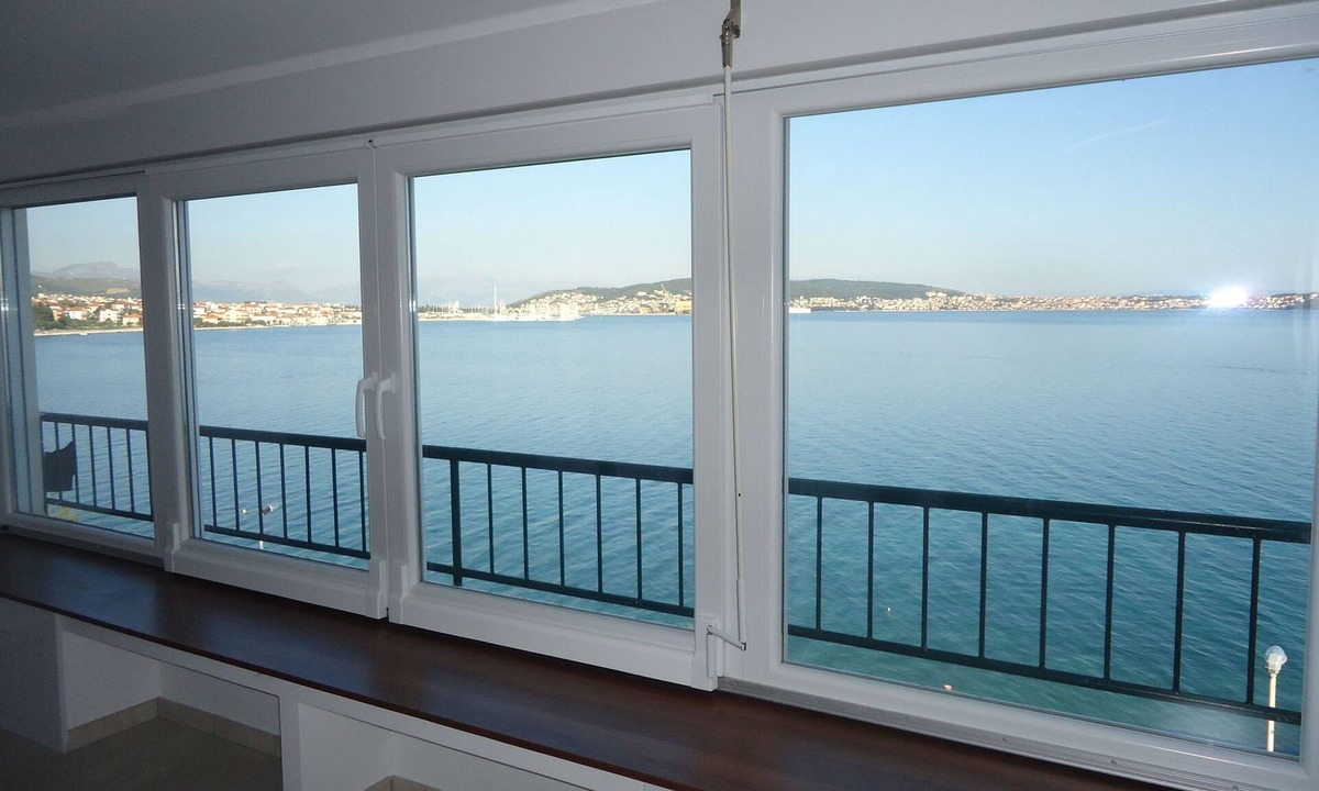 Seget Donji House | First Row To The Sea - Sisko Holiday Home near Trogir