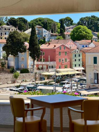 Veli Losinj Hotel | Garden Inn