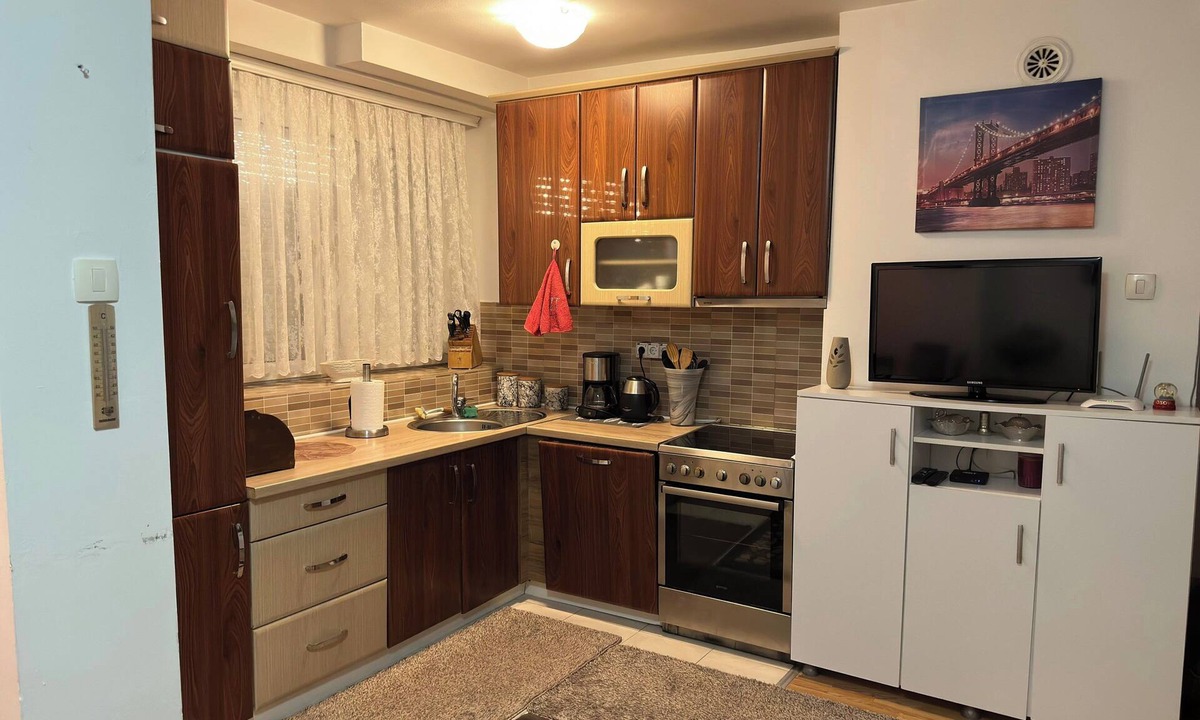 Pristina Apartment | Gorgeous 1-bedroom apartment with AC in lively Prishtinë