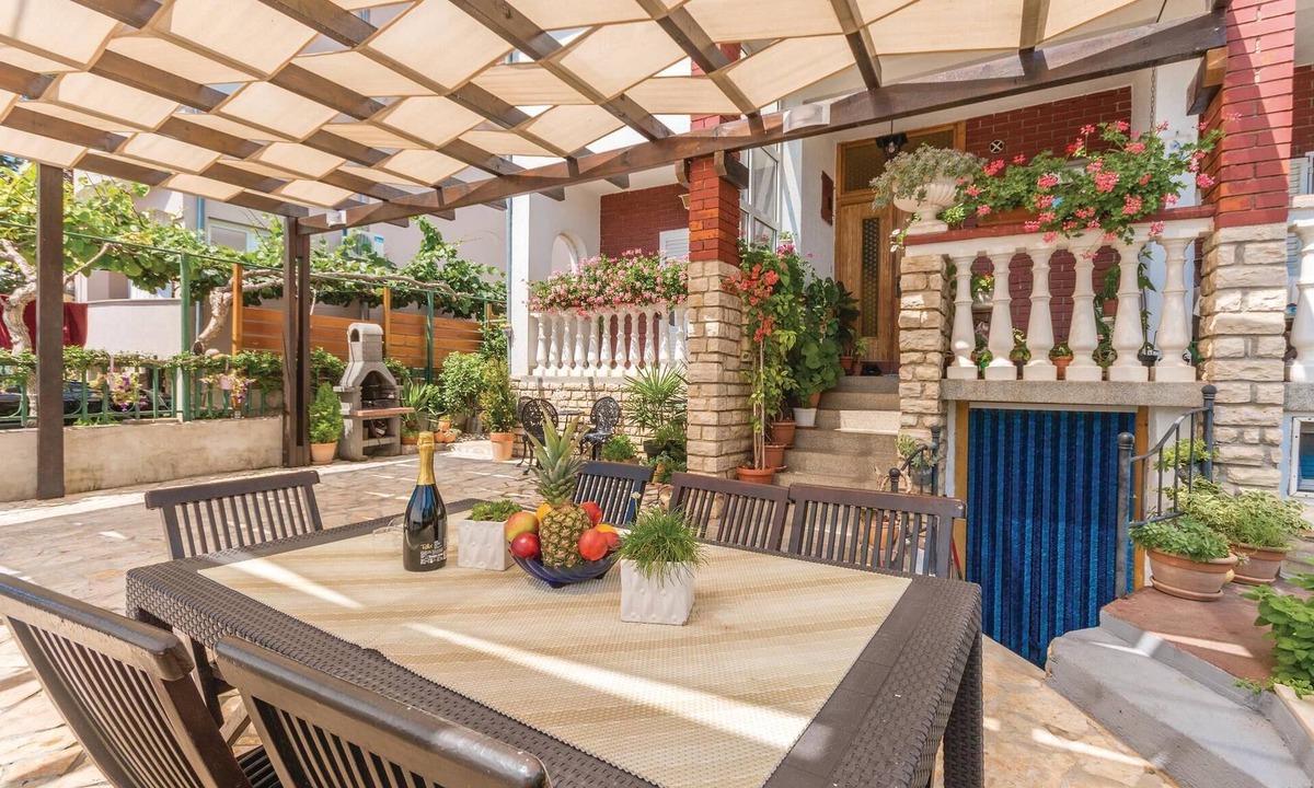 Biograd na Moru Apartment | Gorgeous apartment in Biograd with WiFi