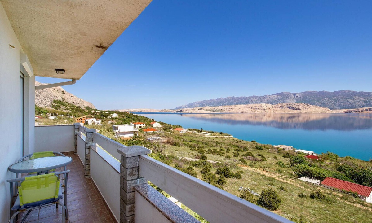 Bosana Apartment | Gorgeous apartment in Bosana with house sea view