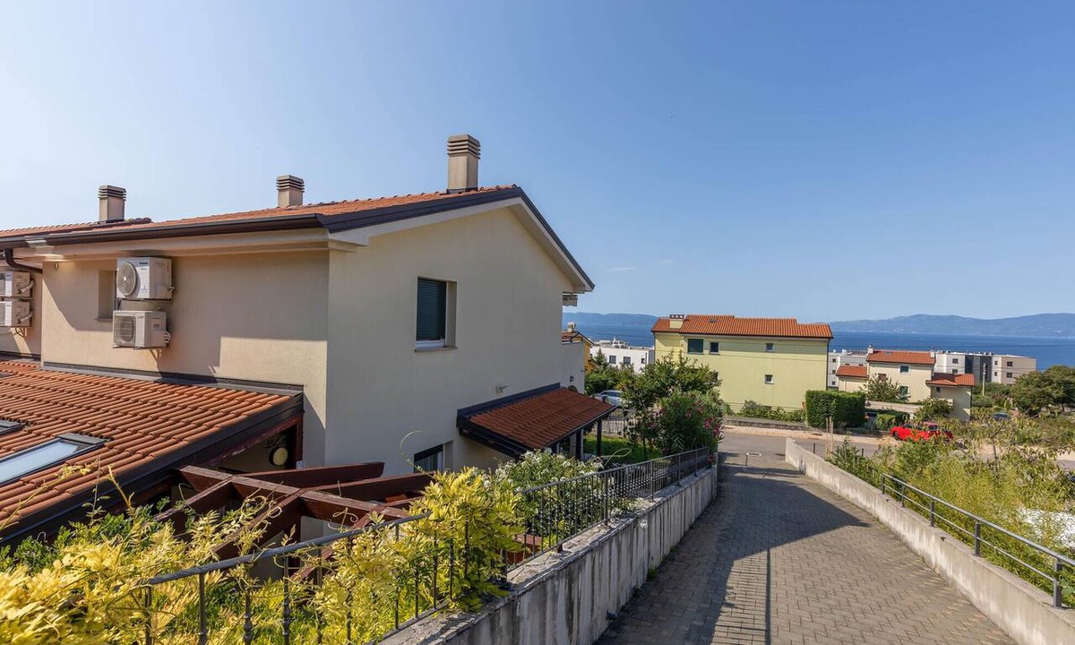 Kostrena Apartment | Gorgeous apartment in Kostrena with WiFi