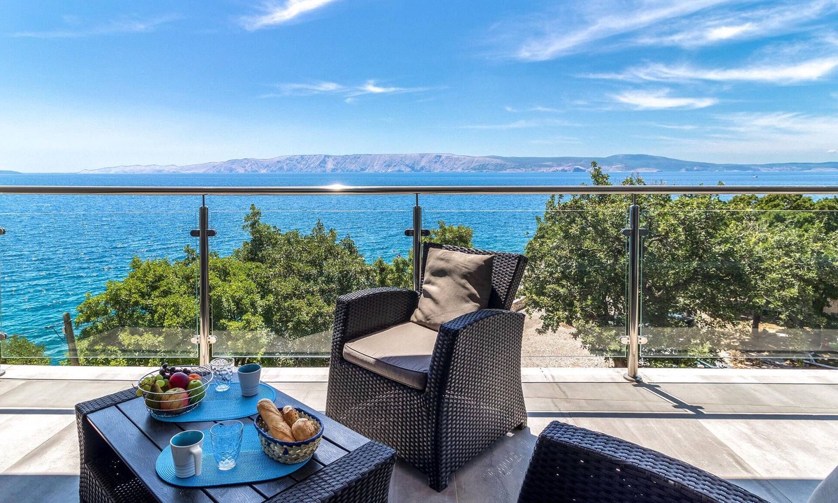 Povile Apartment | Gorgeous apartment in Povile with WiFi