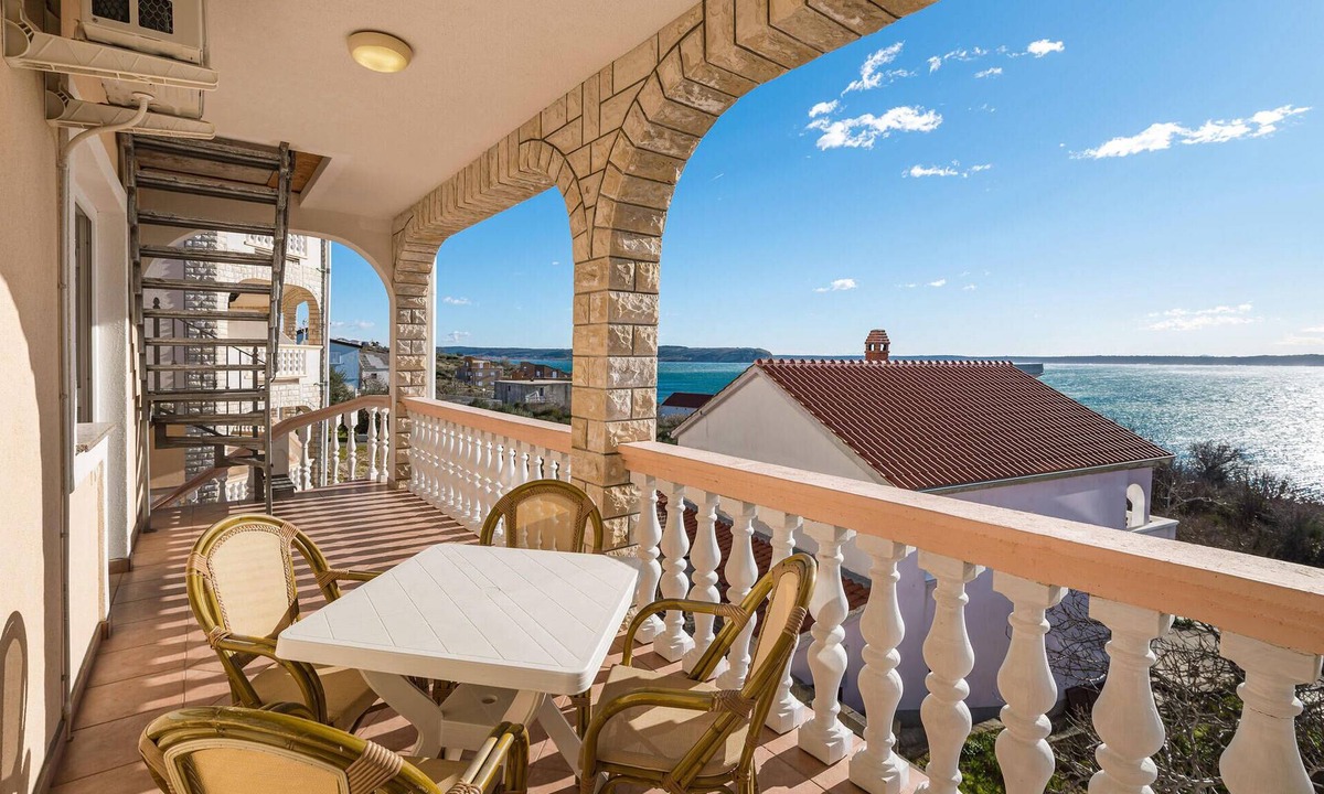 Rtina Apartment | Gorgeous apartment in Rtina with WiFi