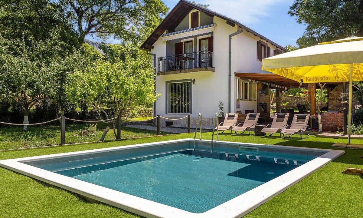 Grizane House | Gorgeous home in Grizane-Belgrad