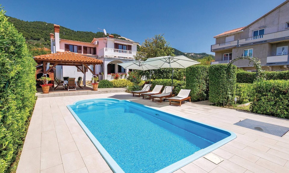 Banjol House | Gorgeous home in Banjol