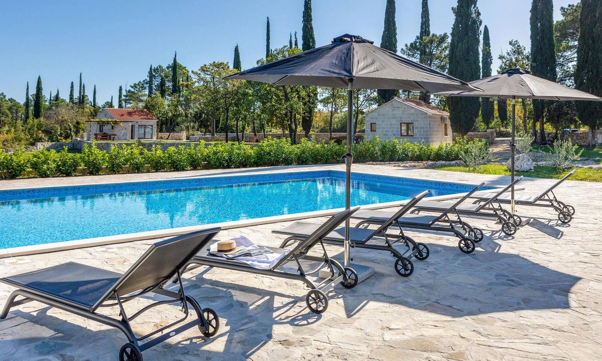 Konavle House | Gorgeous home in Gruda