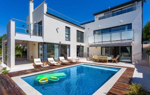 Njivice House | Gorgeous Home In Njivice