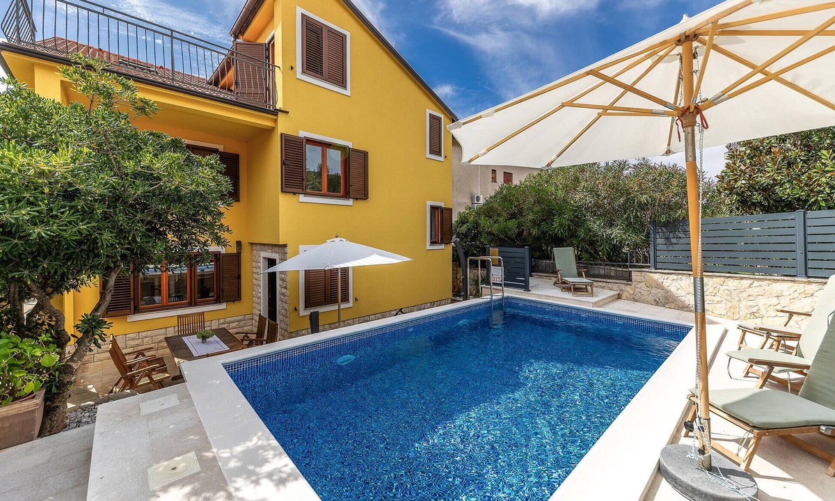 Selce House | Gorgeous home in Selce
