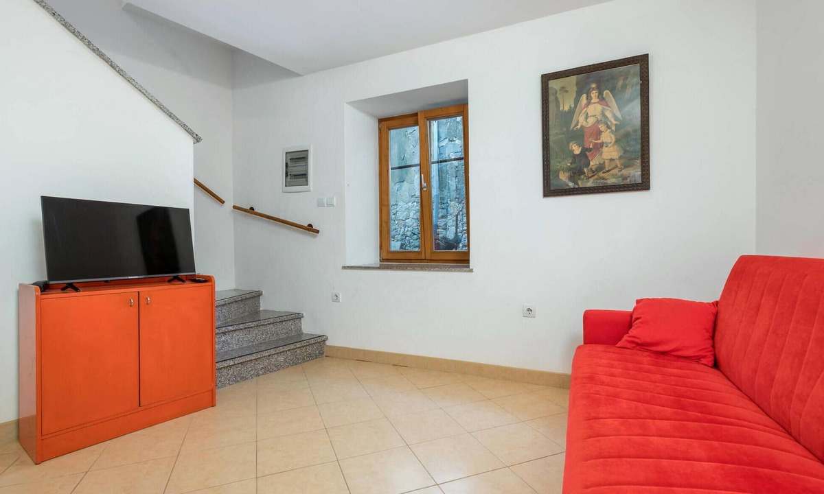 Susak House | Gorgeous home in Susak with WiFi