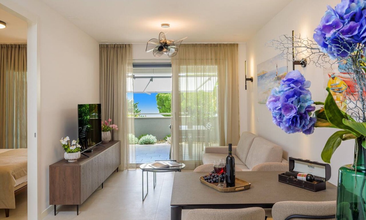 Znjan Apartment | Green Eden Apartment with Sea View, Wi-Fi, and Underfloor Heating