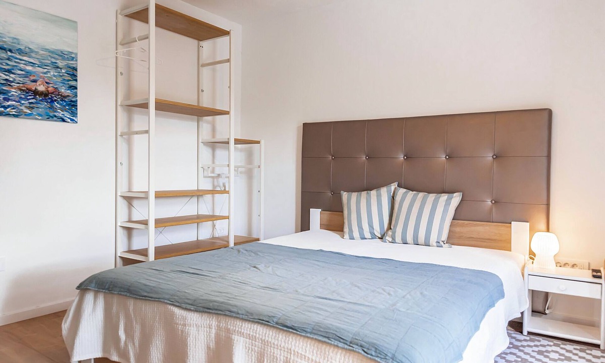 Cesarica Apartment | Hangulatos, pároknak tökéletes kényelmet ad a kertre nyíló, medencénél lévő apt.