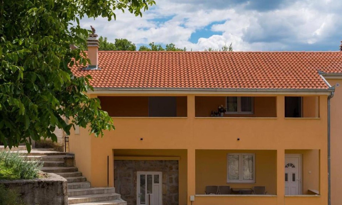 Garjak Apartment | Hearts of Vrlika Country Stay - Two bedroom apartment with lake view