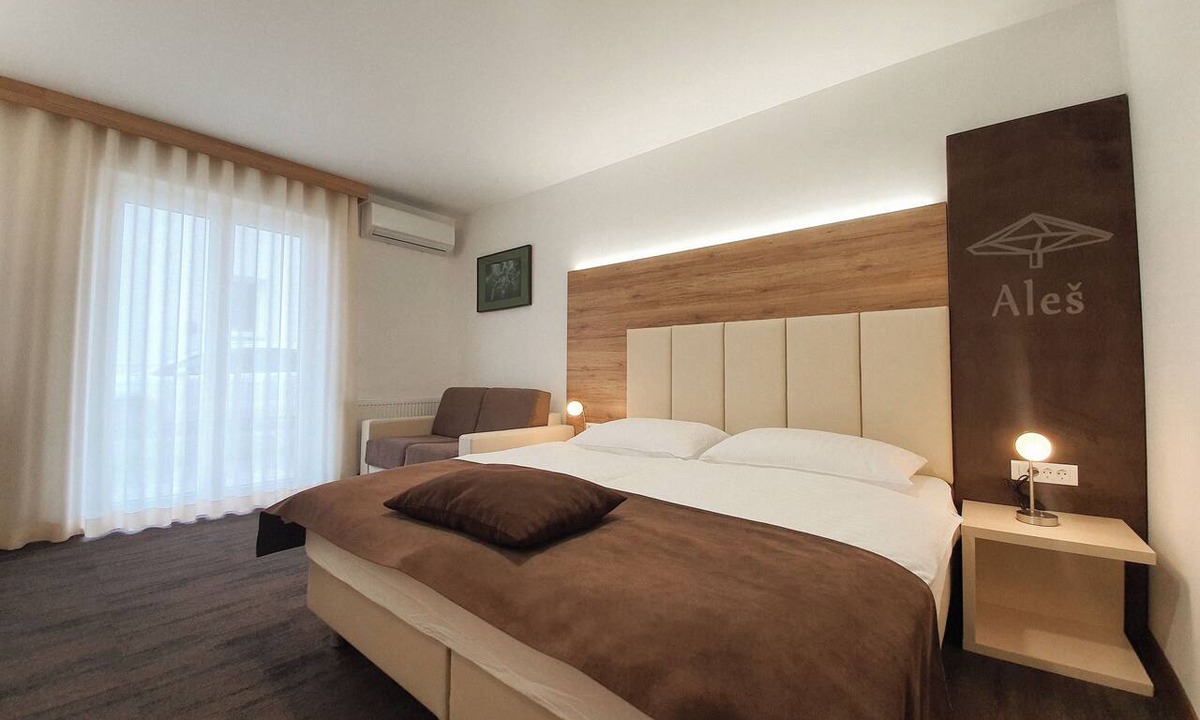 Kranj Hotel | Hiša Aleš