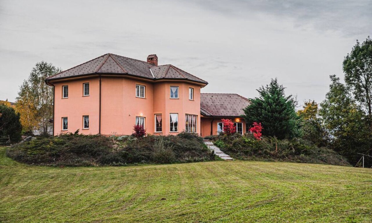 Postojna House | Hide Away in a Private Countryside Villa
