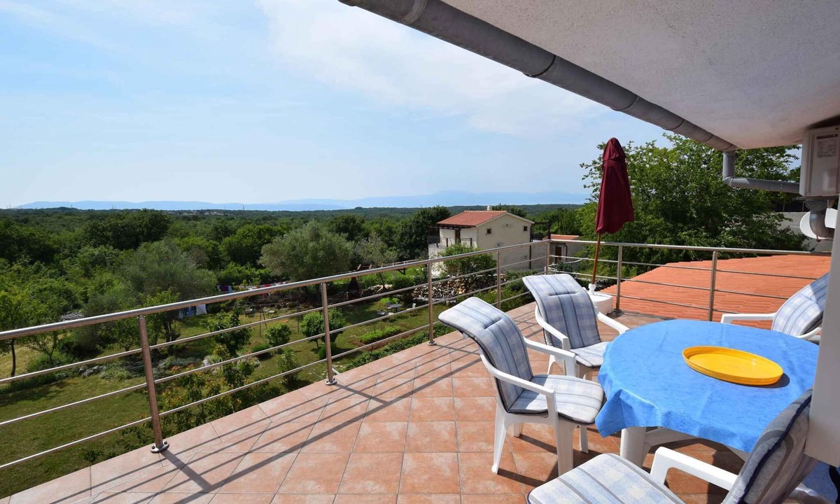 Sveti Ivan Dobrinjski Apartment | Holiday apartment with balcony