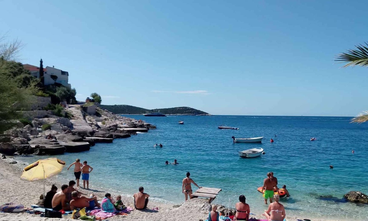 Veleniki Apartment | Holiday apartment in a quiet location