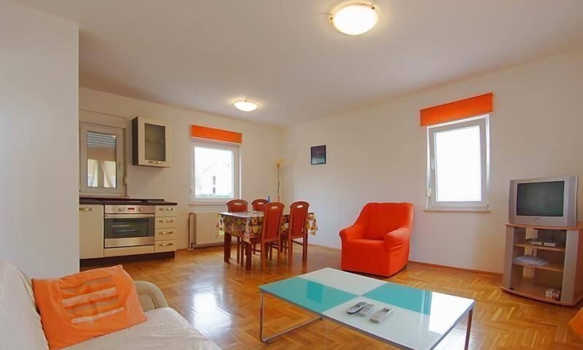 Medulin Apartment | Holiday Apartment in Medulin with Terrace