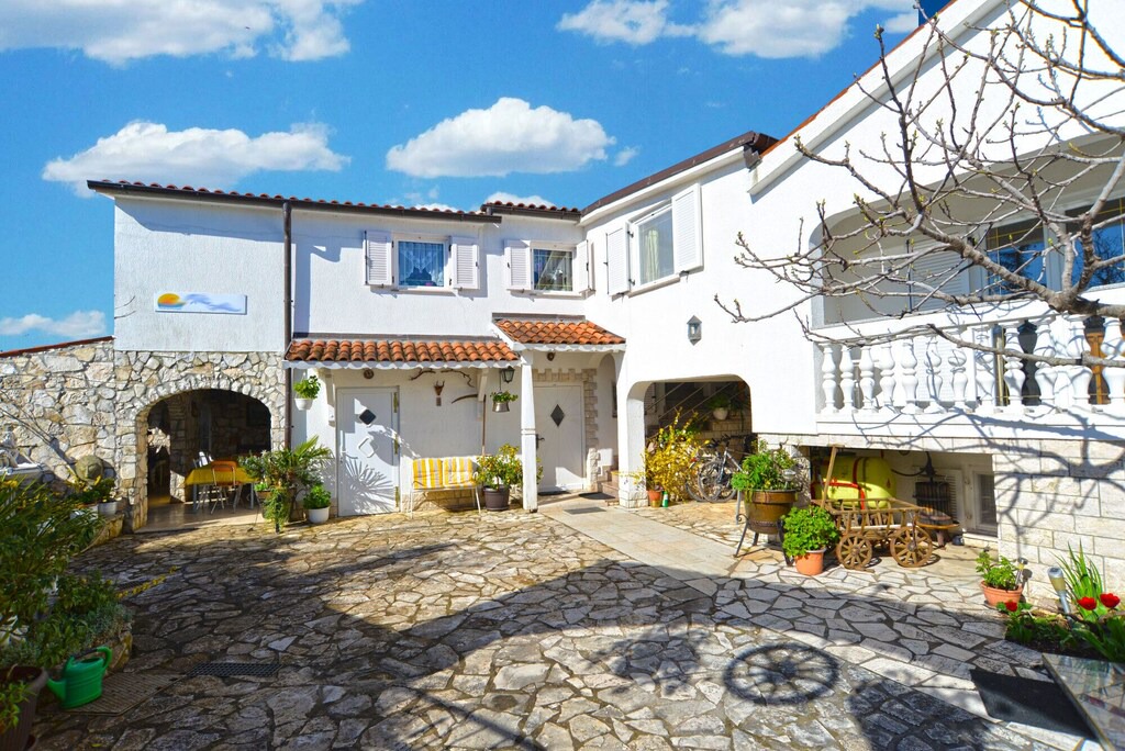 Peroj Apartment | Holiday apartment Peroj for 4 - 6 persons with 2 bedrooms - Holiday apartment