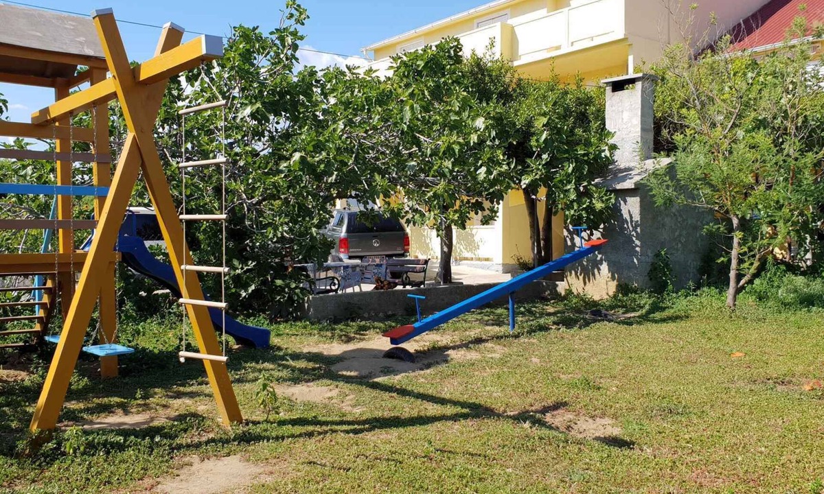 Lopar Apartment | Holiday apartment with air conditioning