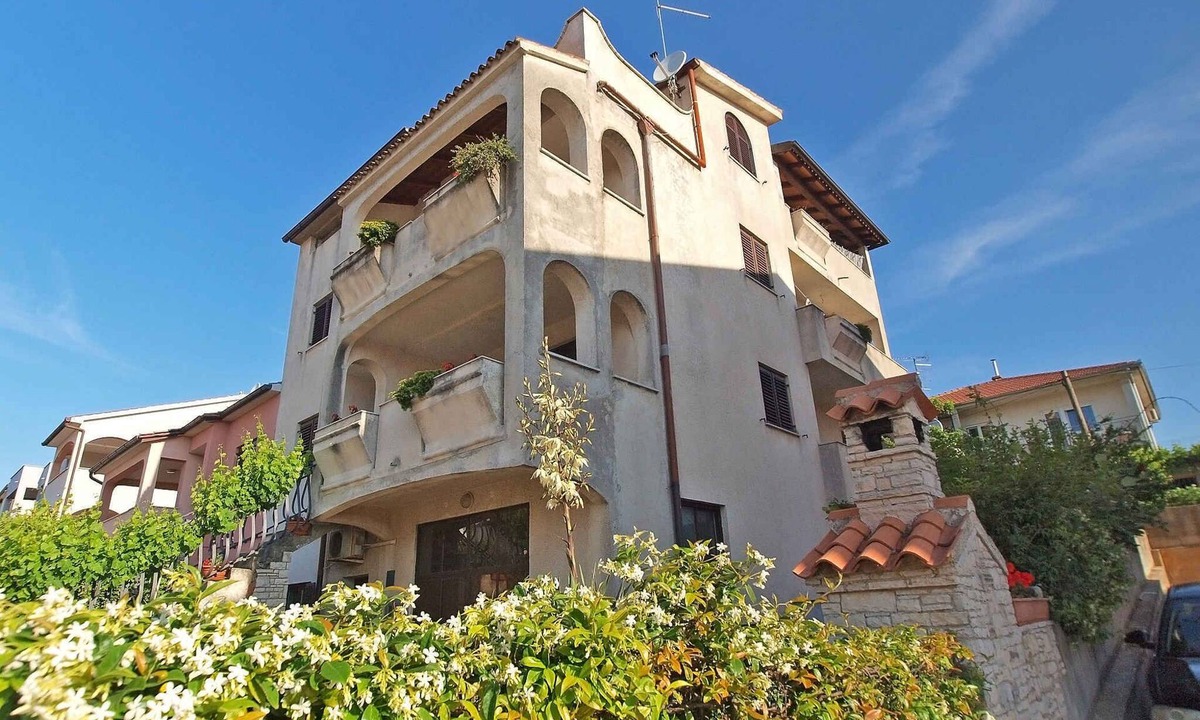 Gregovica Apartment | Holiday apartment with air conditioning