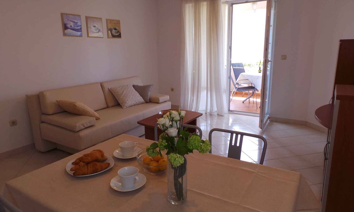 Liznjan Apartment | Holiday apartment with sea view